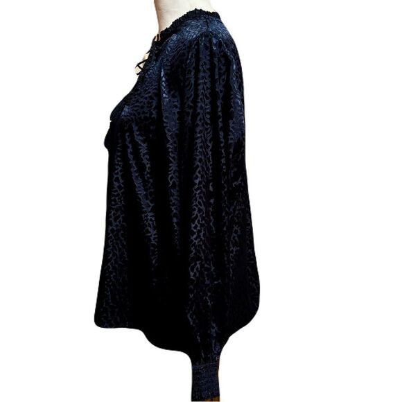 Liverpool Los Angeles Navy Jacquard Animal Print Peasant Blouse, Sz. M, EUC - Picture 4 of 9